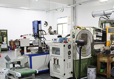 元景工藝品-壓鑄機